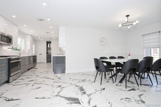 10 Millbury St in Suffern, NY - Building Photo - Building Photo