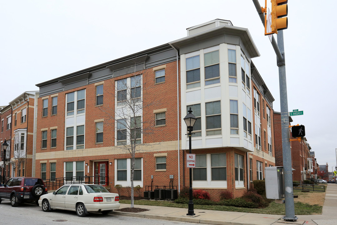 127 S High St in Baltimore, MD - Building Photo