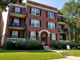 2427 E Webster Pl, Unit 7