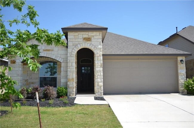 12105 Harpster Bend in Austin, TX - Building Photo - Building Photo