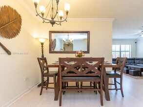 12320 S Village Cir in Davie, FL - Building Photo - Building Photo