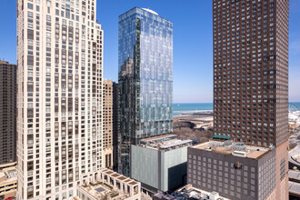 500 Lake Shore Drive in Chicago, IL - Building Photo - Building Photo