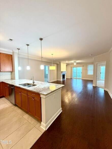732 Waterford Lake Dr in Cary, NC - Building Photo
