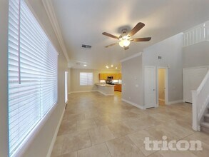 6046 W Traviata Ave in Las Vegas, NV - Building Photo - Building Photo