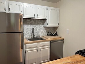 3370 Madison Ave in Bridgeport, CT - Building Photo - Building Photo
