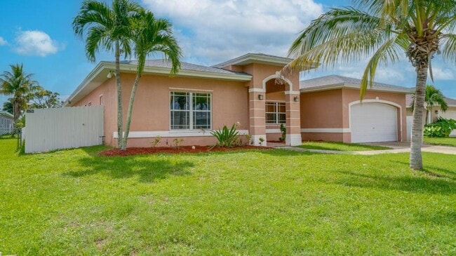 4539 SW 6th Pl in Cape Coral, FL - Building Photo - Building Photo