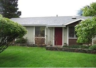 1922 McKinleyville Ave in Mckinleyville, CA - Building Photo - Building Photo