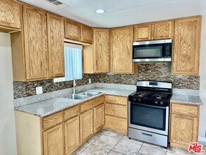 13787 De Garmo Ave in Los Angeles, CA - Building Photo - Building Photo