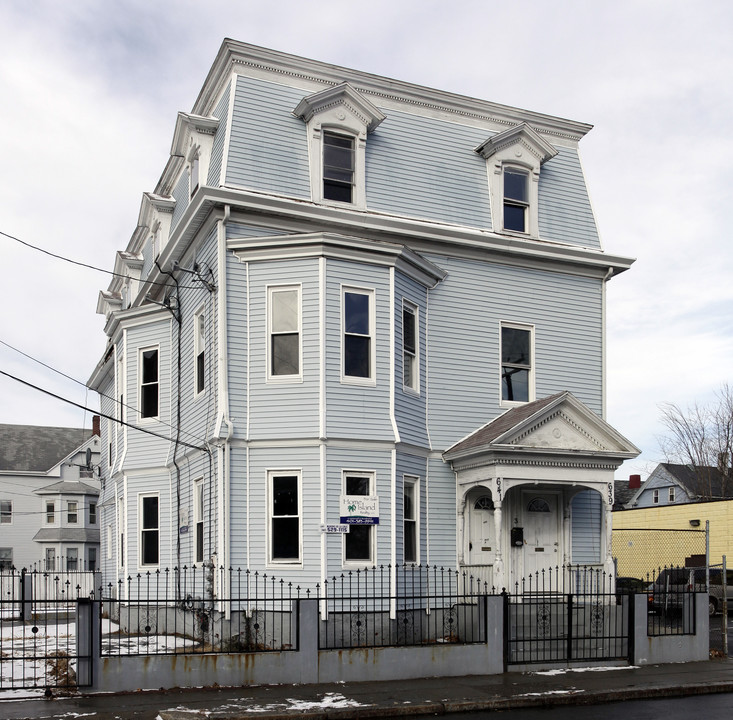 639 Cranston St in Providence, RI - Foto de edificio