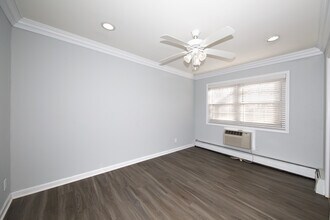 Fairfield Gardens At Bay Shore in Bay Shore, NY - Foto de edificio - Building Photo