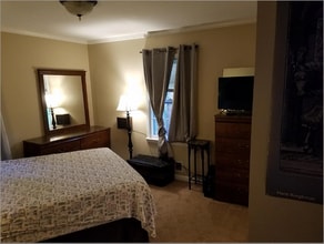 396 Plantation Rd SW, Unit Main in Smyrna, GA - Building Photo - Building Photo