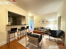 54 Egmont St, Unit 1 in Brookline, MA - Building Photo