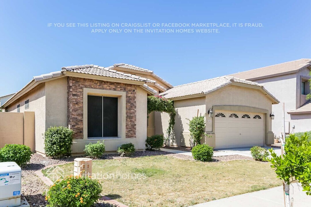2419 W Park St in Phoenix, AZ - Building Photo