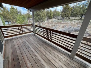 2610 NW Fawn Run Ln in Bend, OR - Building Photo - Building Photo