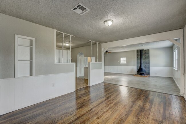 10724 Le Jean Dr in Midwest City, OK - Building Photo - Building Photo