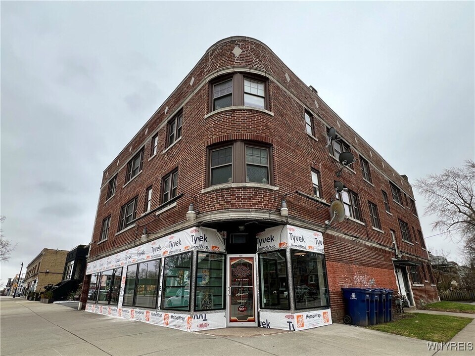 1225 Hertel Ave in Buffalo, NY - Building Photo