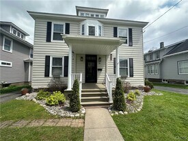 15 Hillside Ave in New Hartford, NY - Building Photo