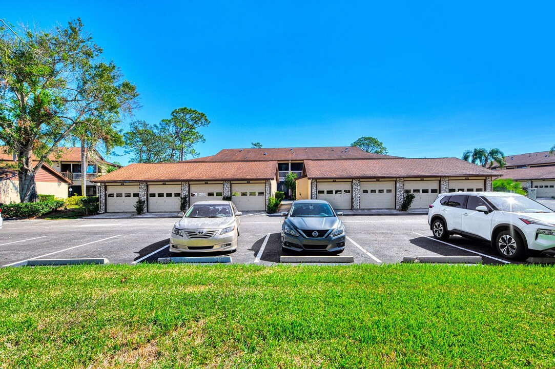 5761 Avista Dr in Sarasota, FL - Building Photo