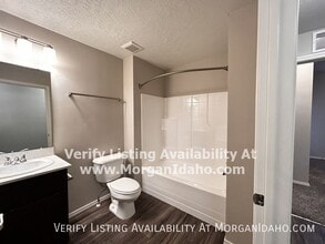 1021 S Elder St in Nampa, ID - Building Photo - Building Photo