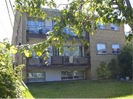 11 Terryellen Cres in Toronto, ON - Building Photo