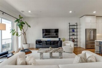 2311 N Carroll Ave in Dallas, TX - Building Photo - Building Photo