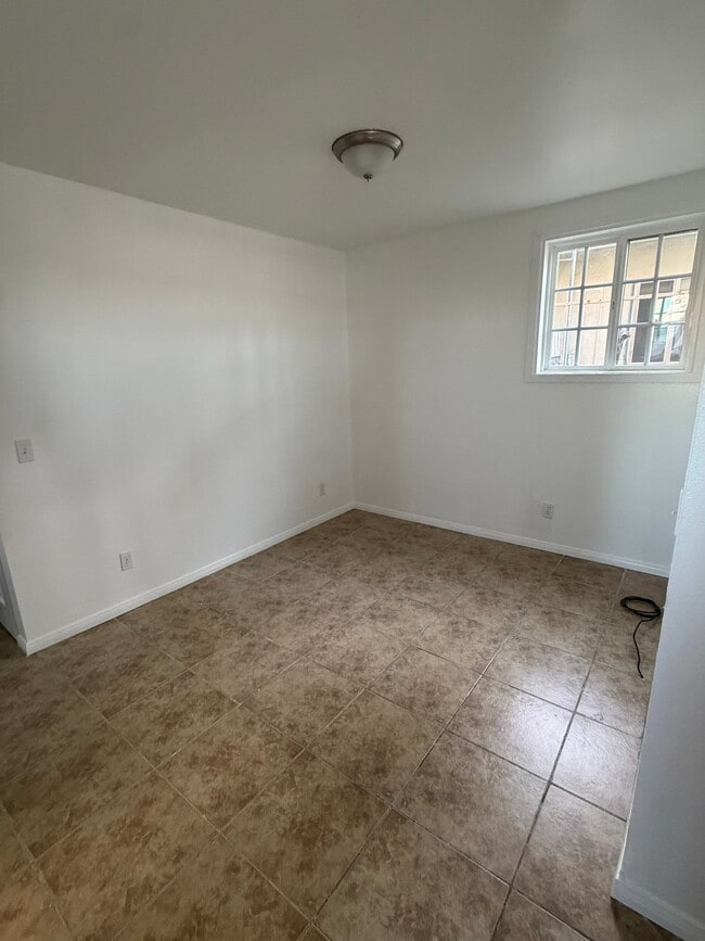 3268 National Ave, Unit B in San Diego, CA - Building Photo - Building Photo