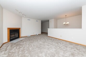 2659 Aberdeen Ct in Fitchburg, WI - Foto de edificio - Building Photo