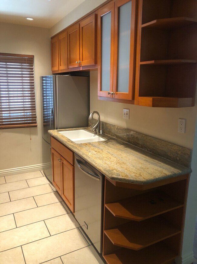 11822 Kiowa Ave Rentals in Los Angeles, CA