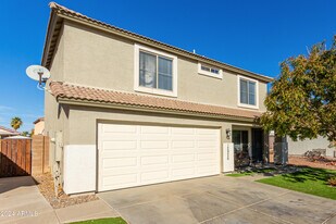 12926 W Willow Ave in El Mirage, AZ - Foto de edificio - Building Photo