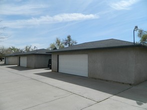 13400 Mohawk Rd in Apple Valley, CA - Building Photo - Building Photo