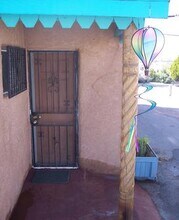 1506 Edith Blvd NE in Albuquerque, NM - Foto de edificio - Building Photo