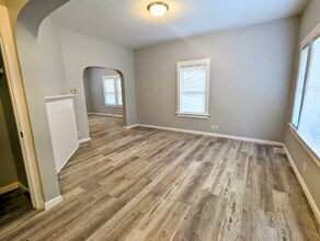230 Cleveland Ave in Hamilton, OH - Building Photo - Building Photo