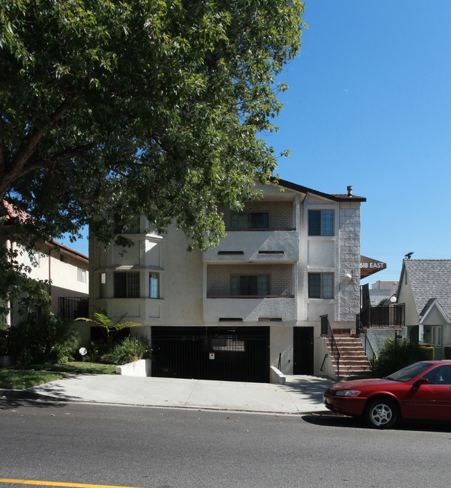 618 E Magnolia Blvd in Burbank, CA - Building Photo - Building Photo