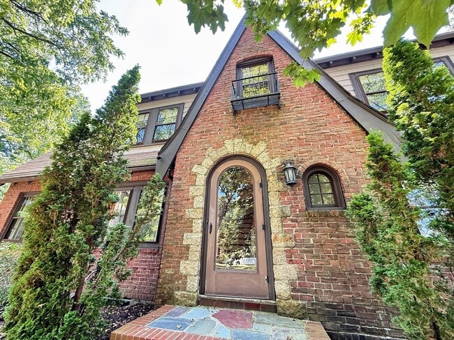 property at 80 Glen Ave