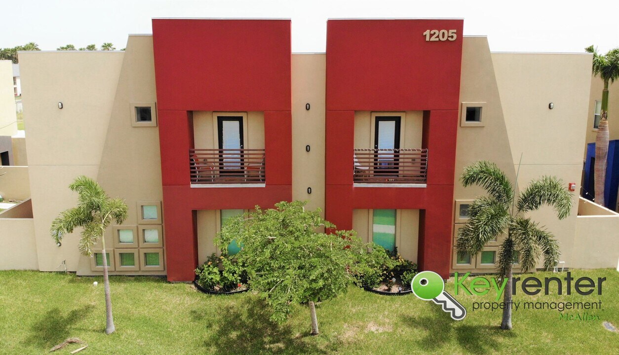 1205 E Daffodil Ave in McAllen, TX - Building Photo