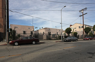 1611 N Normandie Ave in Los Angeles, CA - Building Photo - Building Photo