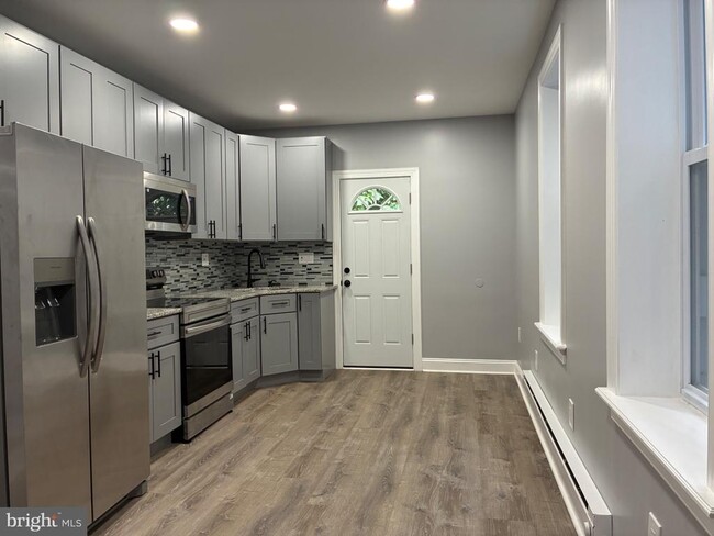 5812 Willows Ave in Philadelphia, PA - Building Photo - Building Photo