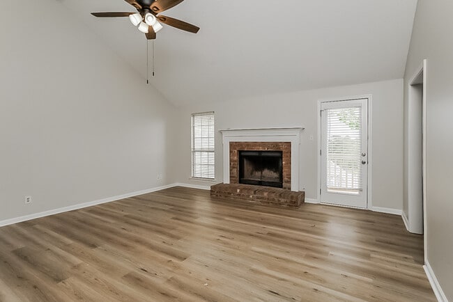38 Summit Ridge Dr in Little Rock, AR - Foto de edificio - Building Photo