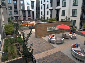 mResidences Mountain View in Mountain View, CA - Foto de edificio - Building Photo