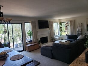 60 Margarita Terrace in Novato, CA - Building Photo - Building Photo
