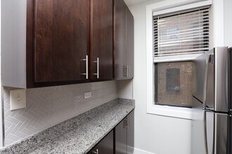 716 W Brompton Ave in Chicago, IL - Building Photo - Building Photo
