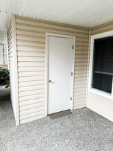 9210 Market Pl, Unit M-102 in Lake Stevens, WA - Foto de edificio - Building Photo