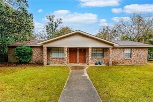 18291 E Illinois St in Robertsdale, AL - Building Photo