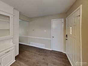 820 Vaughn Dr in Burleson, TX - Building Photo - Building Photo