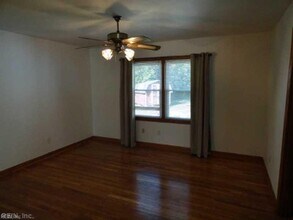 40 Bonita Dr in Newport News, VA - Building Photo - Building Photo