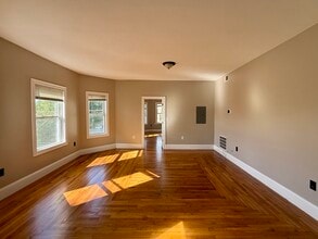 615 N Montello St in Brockton, MA - Building Photo - Building Photo