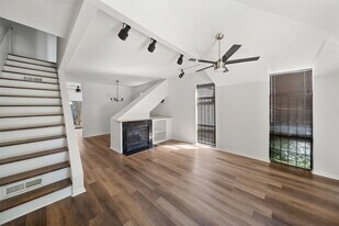 518 Hawthorne St, Unit 1 in Houston, TX - Building Photo