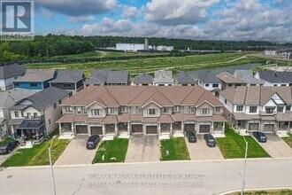 77 Keelson St in Welland, ON - Building Photo - Building Photo