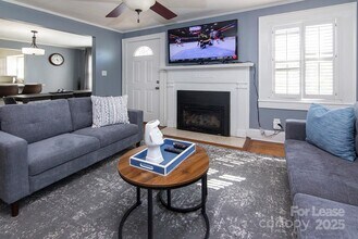 9531 Idlewild Rd in Charlotte, NC - Building Photo - Building Photo