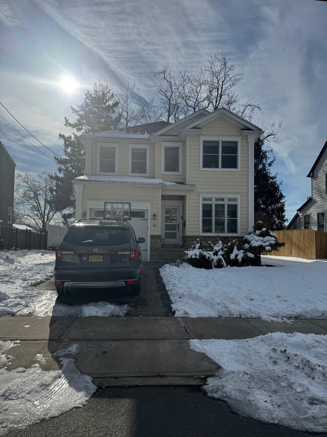 94 Park Ave in Cresskill, NJ - Building Photo - Building Photo